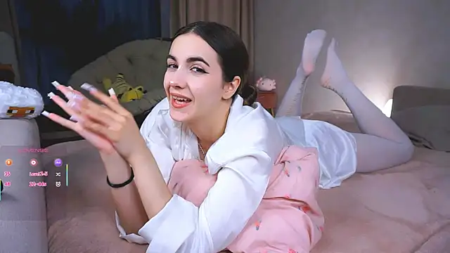 CupSizeGirl online show from September 2025 04:21:01 PM