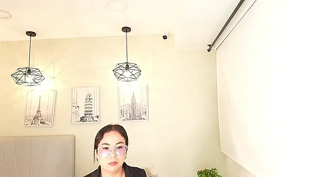  Victoria Collins online show from November 2025 10:59:01 AM