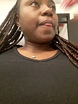 Snapshot of Shanyqueen chatting on November 2025 02:45:01 AM Shanyqueen online show from November 2025 02:45:01 AM