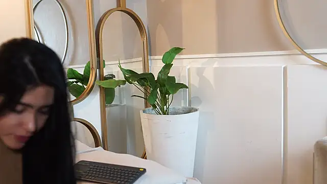 Susan wall online show from September 2025 01:12:02 PM