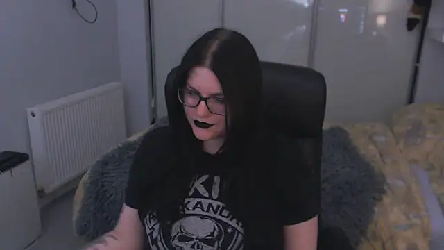 Snapshot of GothSuccubusBabe chatting on August 2026 12:25:01 AM GothSuccubusBabe online show from August 2026 12:25:01 AM