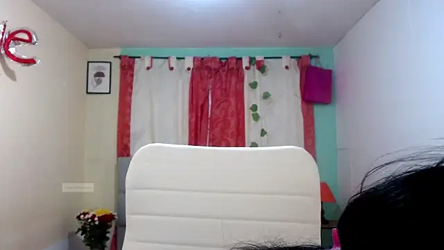 vale miel online show from November 2025 08:52:01 PM