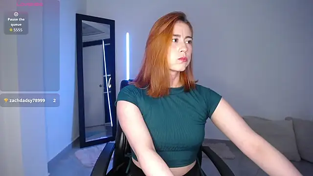 Snapshot of ANASTASIA_DOLL8 chatting on December 2025 01:48:02 AM ANASTASIA DOLL8 online show from December 2025 01:48:02 AM