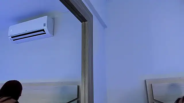 ZoeMorris online show from October 2025 11:32:02 AM