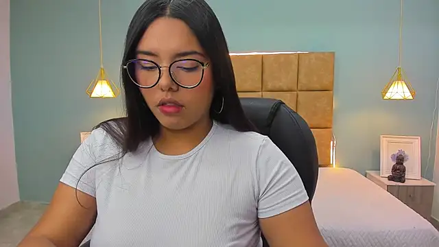 NaniXoxo18 online show from November 2025 01:11:01 PM