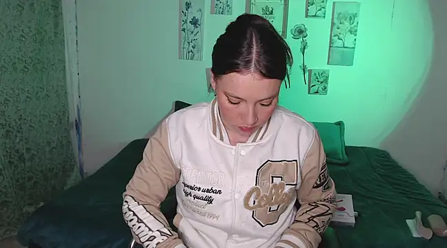 Snapshot of mariaana__222 chatting on March 2025 05:39:01 AM mariaana 222 online show from March 2025 05:39:01 AM