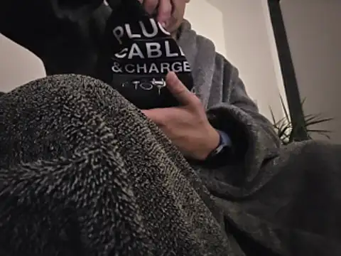 CloudyMuscleBeefy online show from December 2025 02:49:01 AM