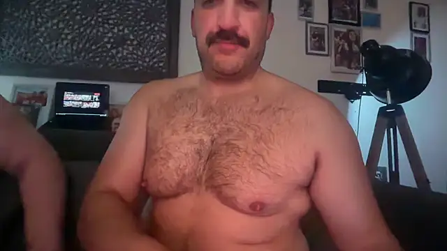 Snapshot of CloudyMuscleBeefy chatting on March 2026 02:01:02 AM CloudyMuscleBeefy online show from March 2026 02:01:02 AM