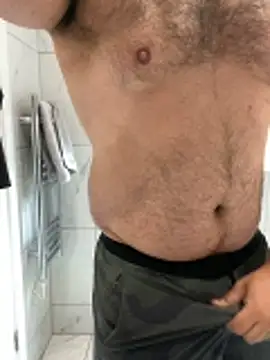 Snapshot of CloudyMuscleBeefy chatting on April 2026 02:59:01 PM CloudyMuscleBeefy online show from April 2026 02:59:01 PM