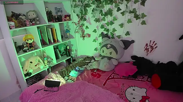 Snapshot of sarahminage_ chatting on December 2025 04:58:01 PM sarahminage online show from December 2025 04:58:01 PM