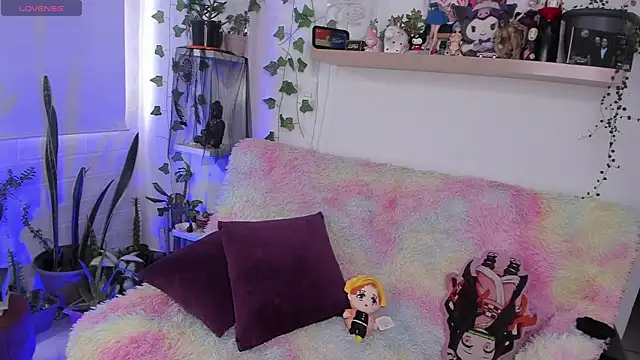 sarahminage  online show from June 2026 08:41:01 PM