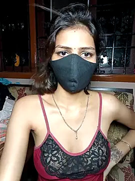 Isha Sax online show from September 2025 07:28:01 PM