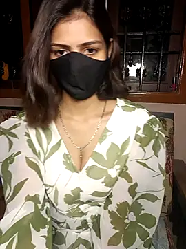 Isha Sax online show from October 2025 07:36:01 PM