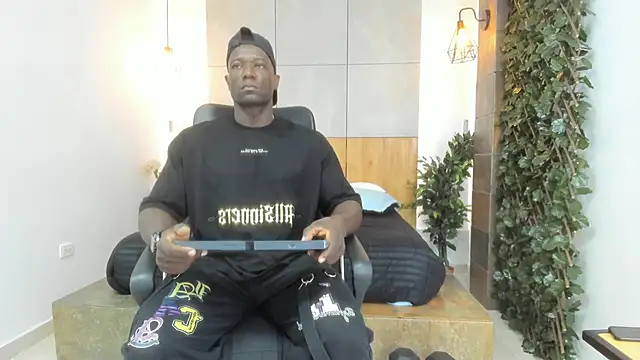 MarcusBlack  online show from September 2025 01:16:02 PM