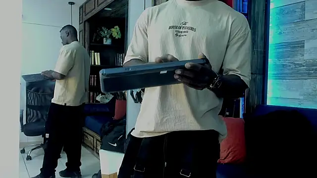 MarcusBlack  online show from November 2025 11:46:02 AM