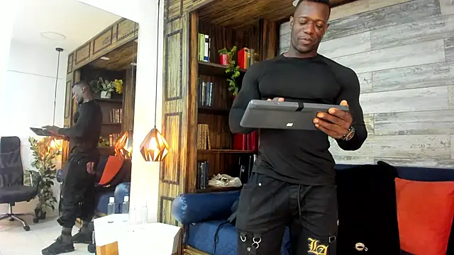 MarcusBlack  online show from December 2025 11:59:01 AM