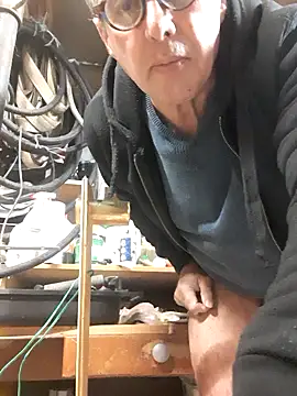 Snapshot of Vince072 chatting on October 2025 12:59:01 PM Vince072 online show from October 2025 12:59:01 PM