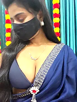 Aanya hotty online show from November 2025 05:45:02 PM