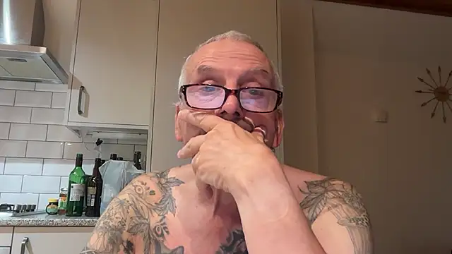 poggles online show from September 2025 06:48:02 AM