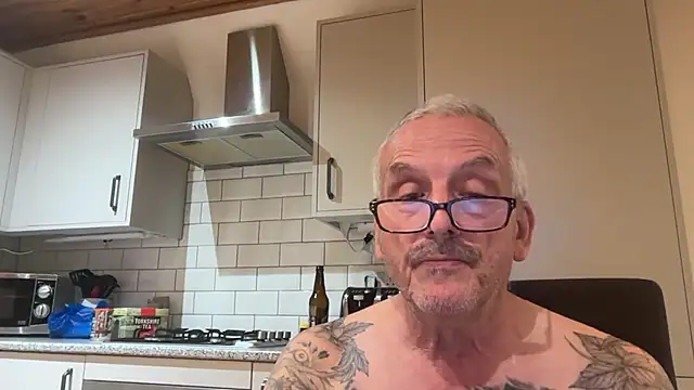 poggles online show from September 2025 08:48:02 AM