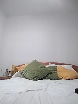 agustinalatina online show from October 2025 07:47:01 PM