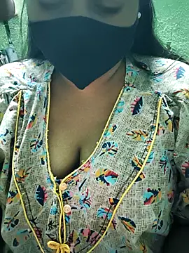 Liyaa 24 online show from February 2026 04:36:02 PM