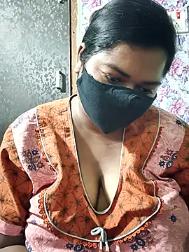 Snapshot of Liyaa_24 chatting on April 2026 05:56:01 AM Liyaa 24 online show from April 2026 05:56:01 AM