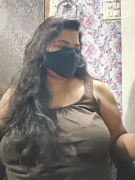 Snapshot of Liyaa_24 chatting on May 2026 05:45:02 PM Liyaa 24 online show from May 2026 05:45:02 PM