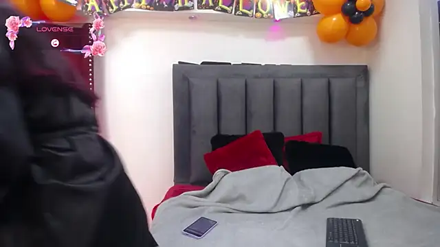 EmmaJhomson online show from October 2025 08:19:02 PM