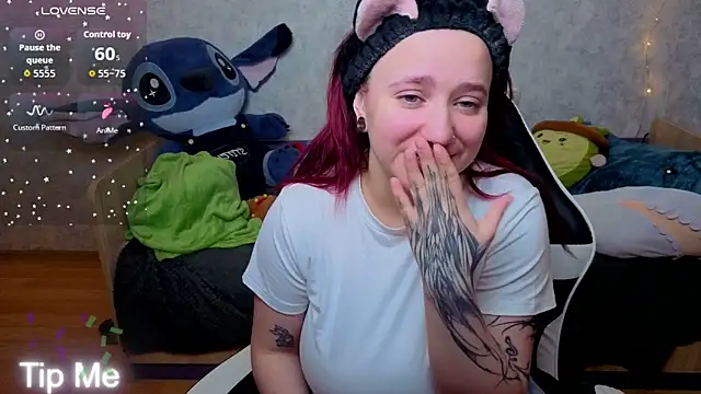 Snapshot of Mini_Lady1 chatting on January 2026 10:52:01 AM Mini Lady1 online show from January 2026 10:52:01 AM