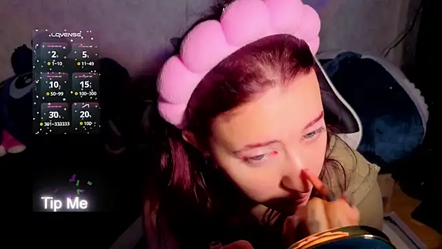 Snapshot of Mini_Lady1 chatting on February 2026 09:54:02 AM Mini Lady1 online show from February 2026 09:54:02 AM