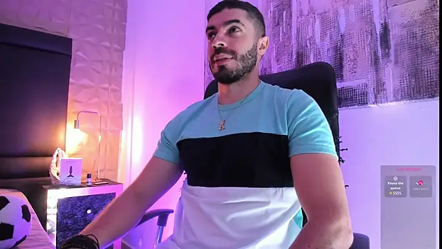 AxelThompson  online show from September 2025 11:11:01 AM