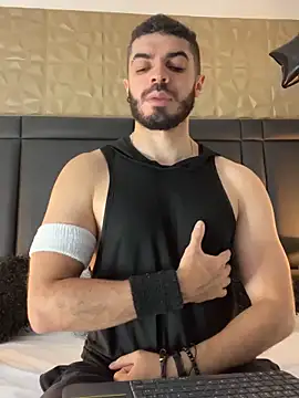 AxelThompson  online show from October 2025 12:05:01 PM