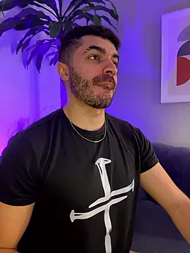 AxelThompson  online show from January 2026 12:31:01 PM