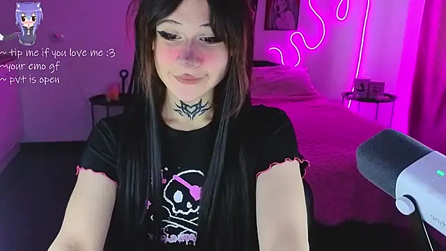 Snapshot of your_little_eva chatting on February 2026 01:43:01 PM your little eva online show from February 2026 01:43:01 PM