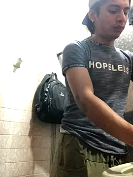 Snapshot of Ghostben chatting on September 2025 06:14:01 AM Ghostben online show from September 2025 06:14:01 AM