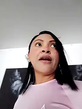 Snapshot of VeronicaBrun chatting on September 2025 02:50:01 PM VeronicaBrun online show from September 2025 02:50:01 PM