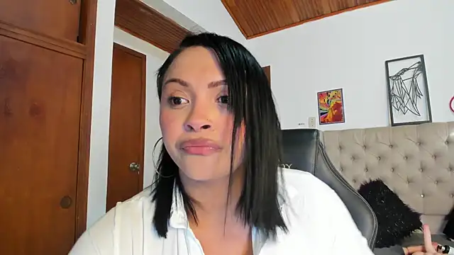 Snapshot of VeronicaBrun chatting on September 2025 09:16:02 PM VeronicaBrun online show from September 2025 09:16:02 PM