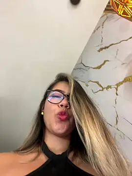 sara calderon online show from September 2025 01:21:01 PM