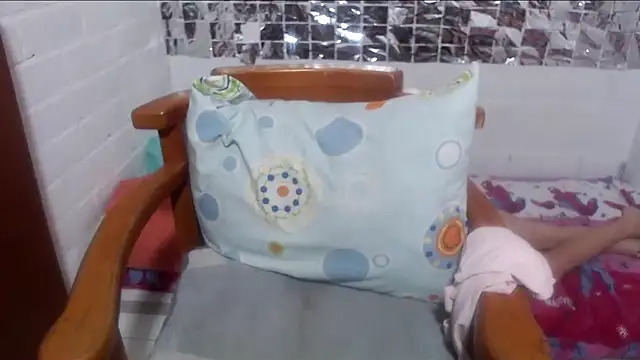 rose-crystal online show from December 2025 01:15:01 PM