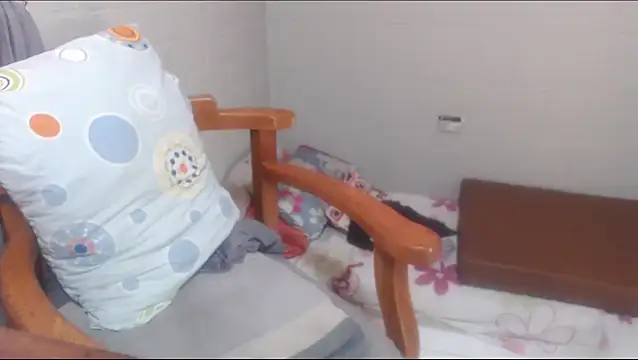 rose-crystal online show from April 2026 06:27:01 PM