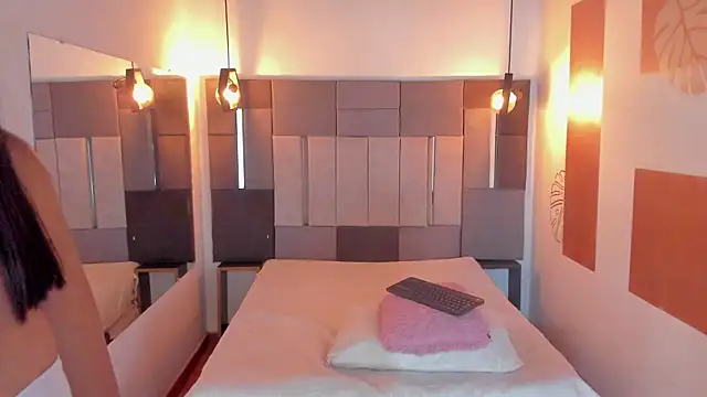 FreyrStone online show from January 2026 04:18:02 AM