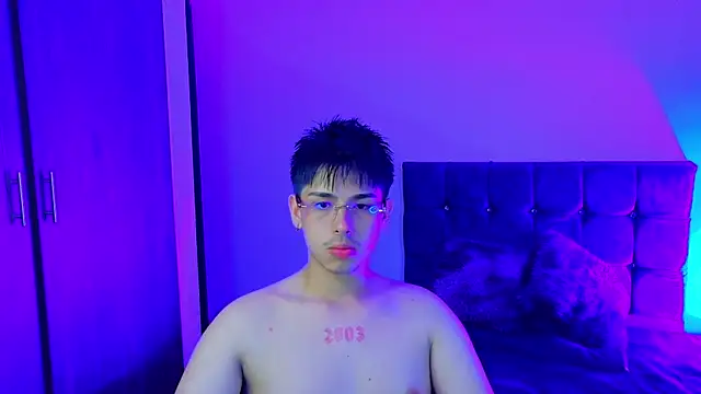 Maximo Miller online show from September 2025 05:18:01 AM