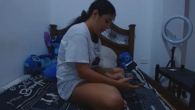 Aria Arthur online show from September 2025 12:21:02 PM