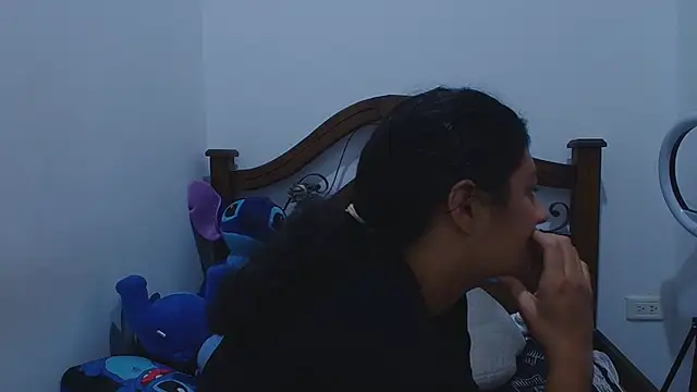 Aria Arthur online show from October 2025 11:18:01 AM