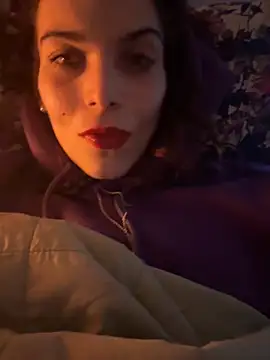 Snapshot of refem9 chatting on October 2025 08:43:02 PM refem9 online show from October 2025 08:43:02 PM