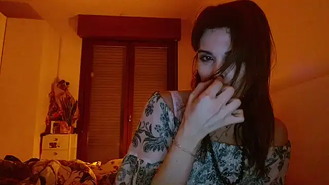 Snapshot of refem9 chatting on November 2025 05:36:02 PM refem9 online show from November 2025 05:36:02 PM