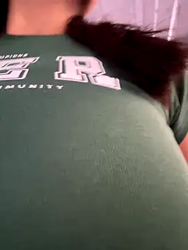 Ninazhang online show from September 2025 01:44:02 AM