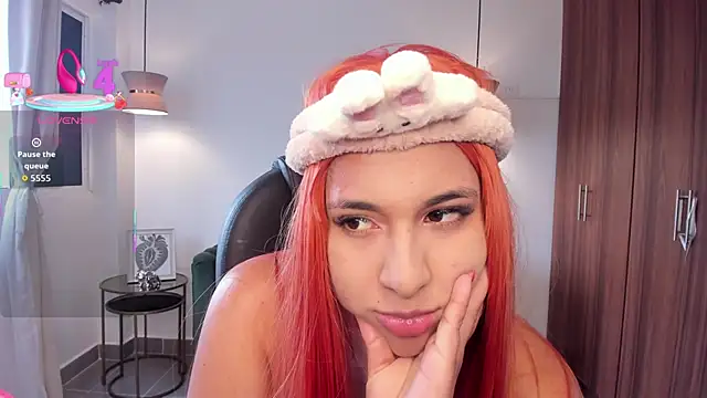 DANDARA THOM online show from September 2025 07:27:01 PM