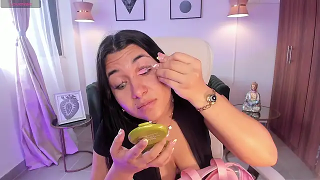 DANDARA THOM online show from November 2025 07:26:02 PM